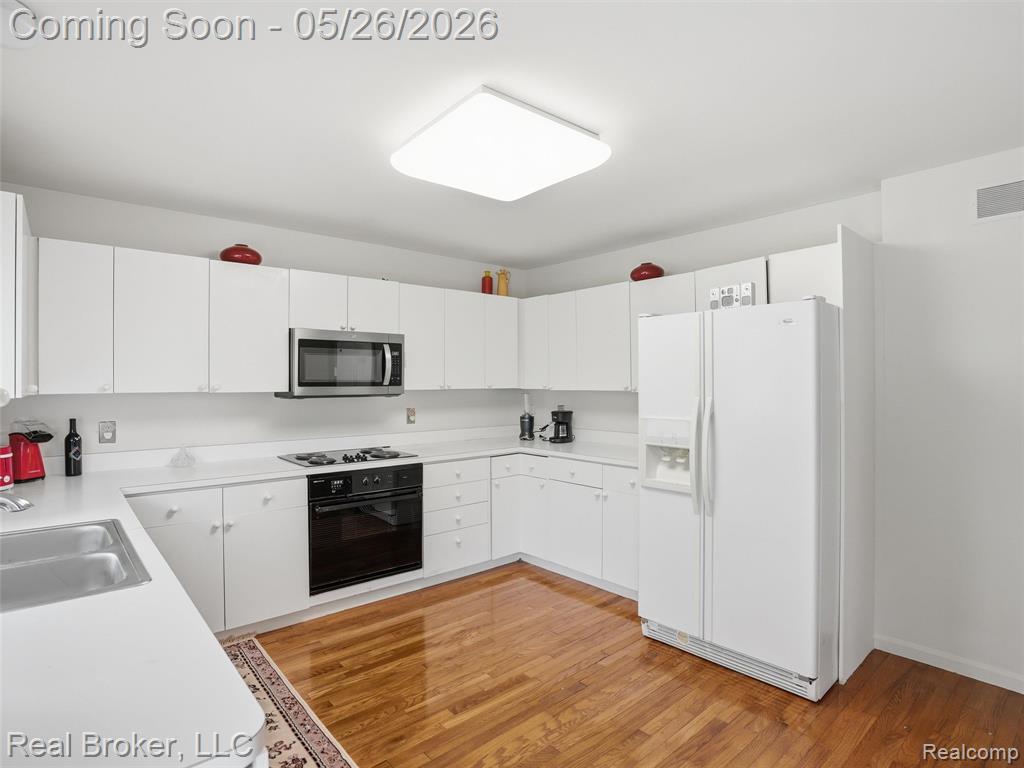 2710 Maitland Drive, Ann Arbor, MI 48105 — Photo 14