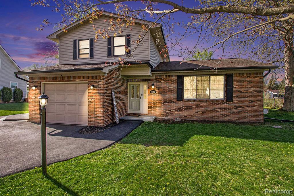 7162 MOUNT JULIET Drive, Davison, MI 48423 — Photo 2