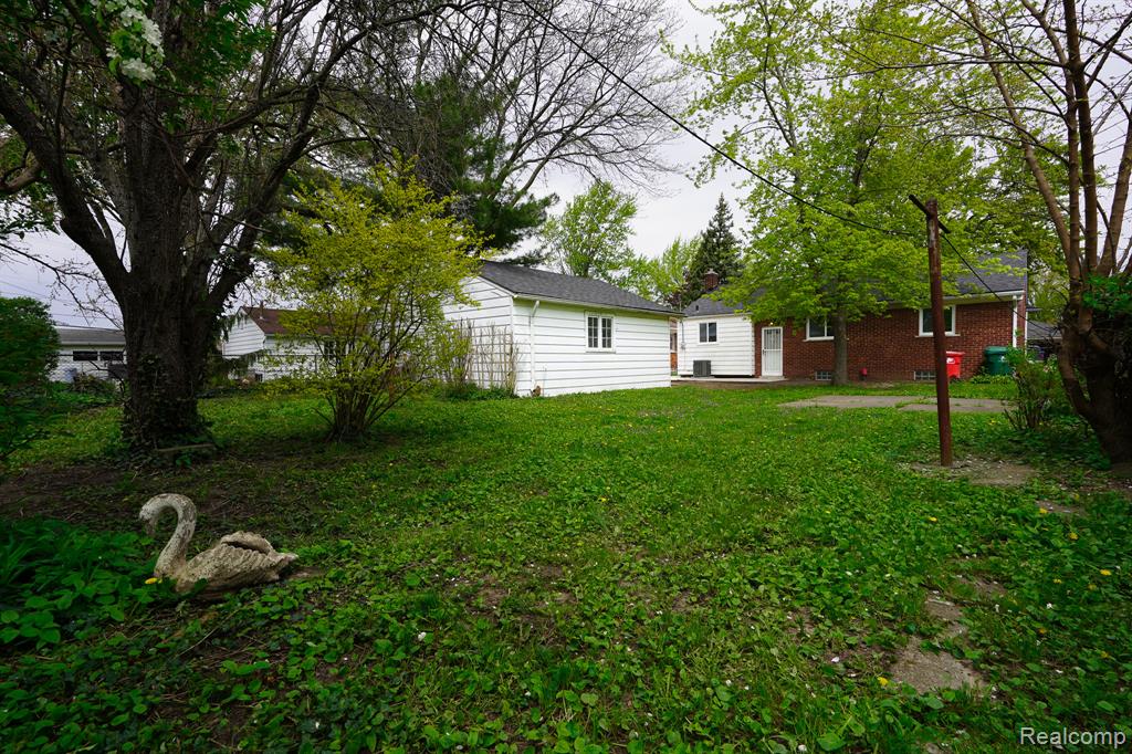 17330 Ego Avenue, Eastpointe, MI 48021 — Photo 8