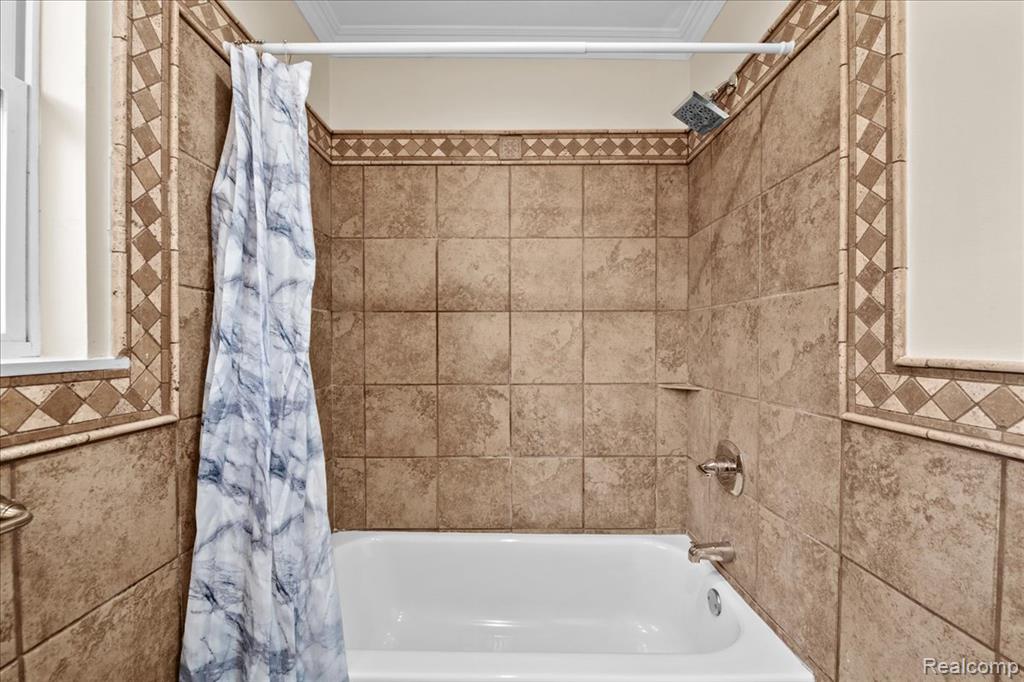4323 Kensington Avenue, Detroit, MI 48224 — Photo 35