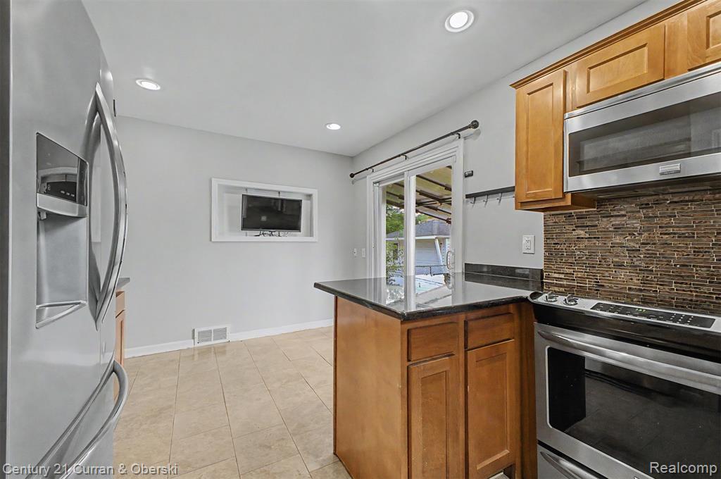 9952 Park Avenue, Allen Park, MI 48101 — Photo 13