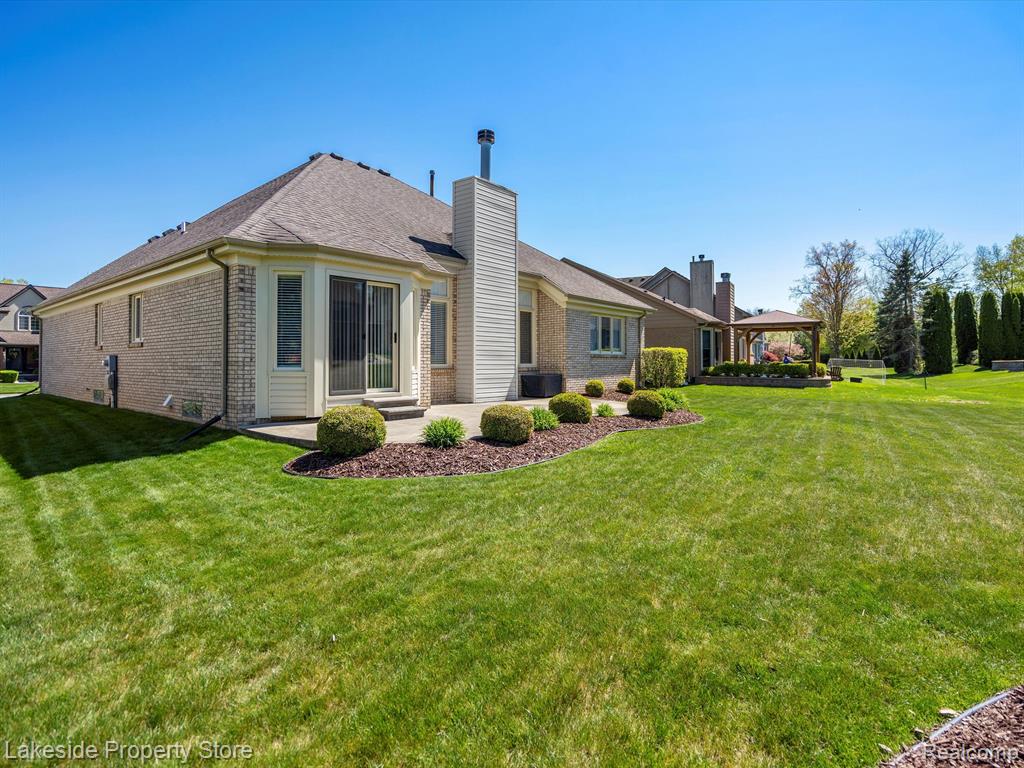 57295 WARWICK Drive, Washington, MI — Photo 4