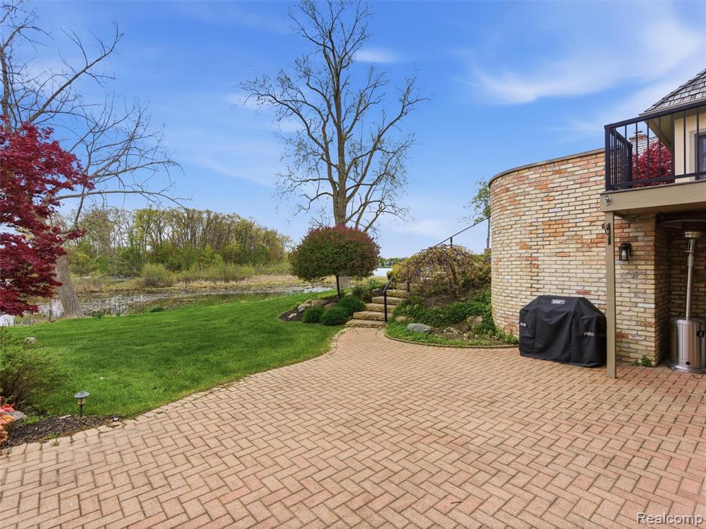 23 Chateaux Du Lac, Fenton, MI 48430 — Photo 48