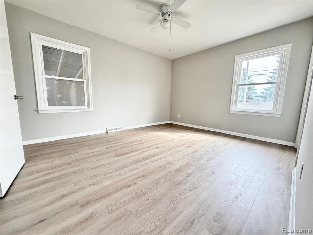 7242 Gerald Avenue, Warren, MI 48092 — Photo 8