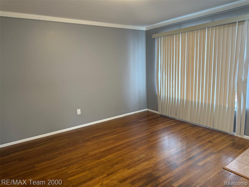 6491 N Silvery Lane, Dearborn Heights, MI 48127 — Photo 4
