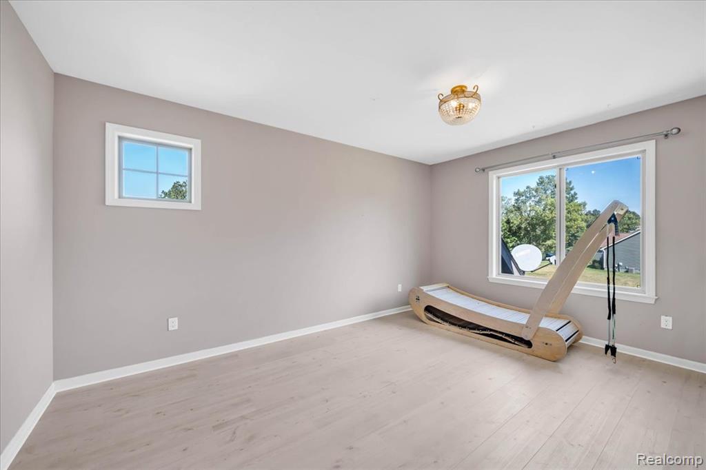5820 Sherwood Road, Oxford, MI 48371 — Photo 33