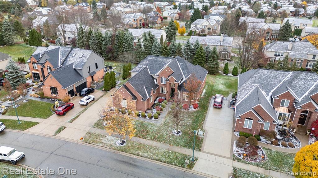 562 SPRINGVIEW Drive, Rochester, MI 48307 — Photo 38