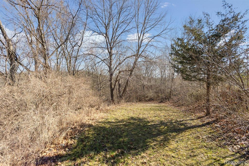 5821 SAWMILL LAKE Road, Ortonville, MI 48462 — Photo 12