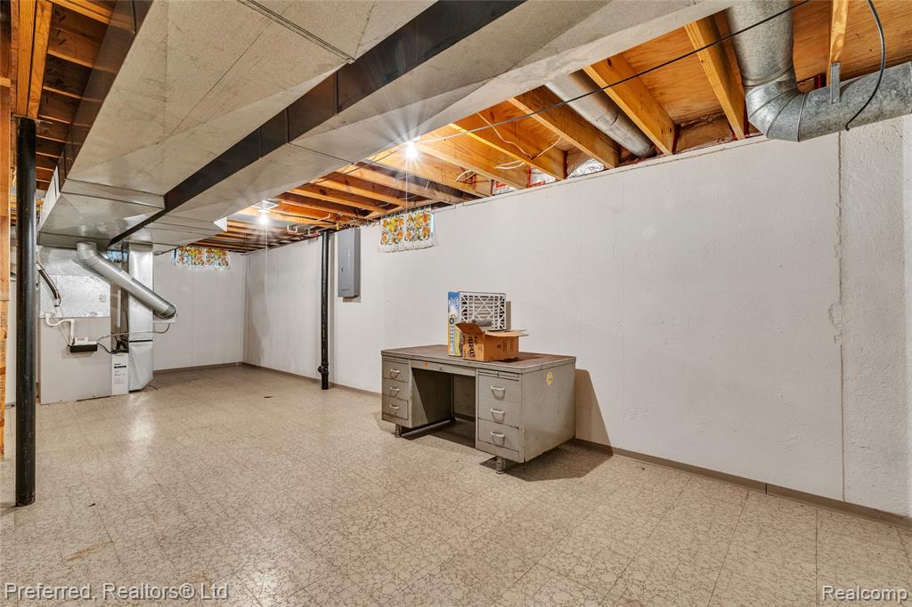 46323 Gainsborough Drive, Canton, MI 48187 — Photo 52