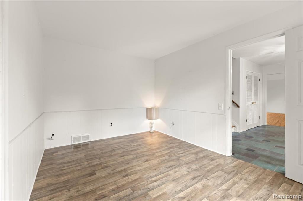 5710 Hobnail Circle, West Bloomfield, MI — Photo 11
