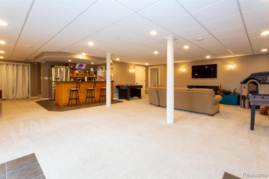 414 Roundview Drive, Rochester, MI 48307 — Photo 37
