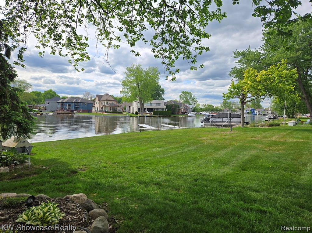 474 Beverly Island Drive, Waterford, MI 48328 — Photo 53
