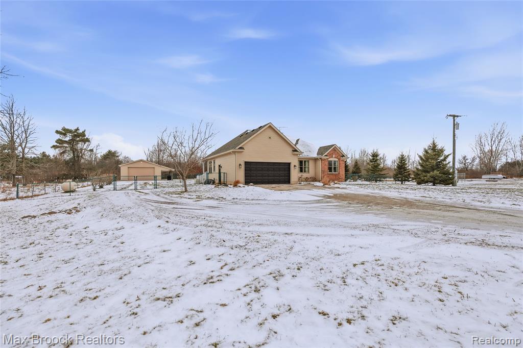 6145 Wildcat Road, MI 48032 — Photo 46