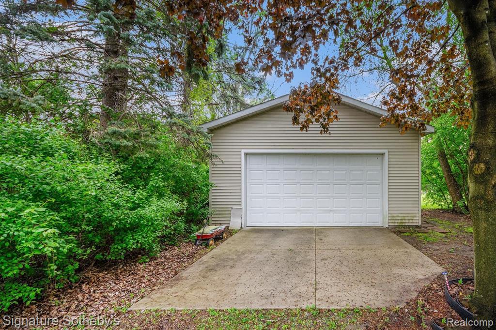 72 MARION Avenue, Waterford, MI 48328 — Photo 19