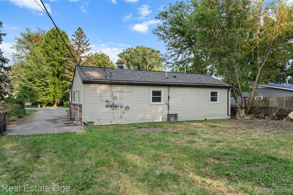 48037 Remer Avenue, Shelby Twp, MI 48317 — Photo 19
