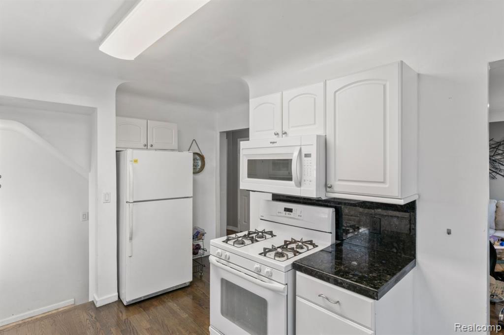 5125 CURTIS Street, Dearborn, MI 48126 — Photo 10