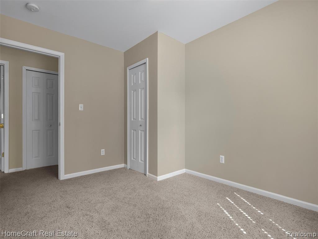 5930 FORESTAL Drive, Waterford, MI 48327 — Photo 25