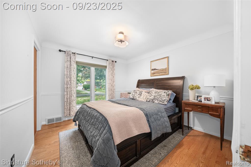 16207 Wetherby Street, Beverly Hills, MI 48025 — Photo 12