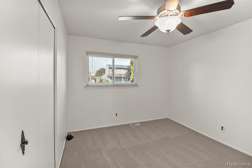 740 Sheffield Drive, Madison Heights, MI 48071 — Photo 18