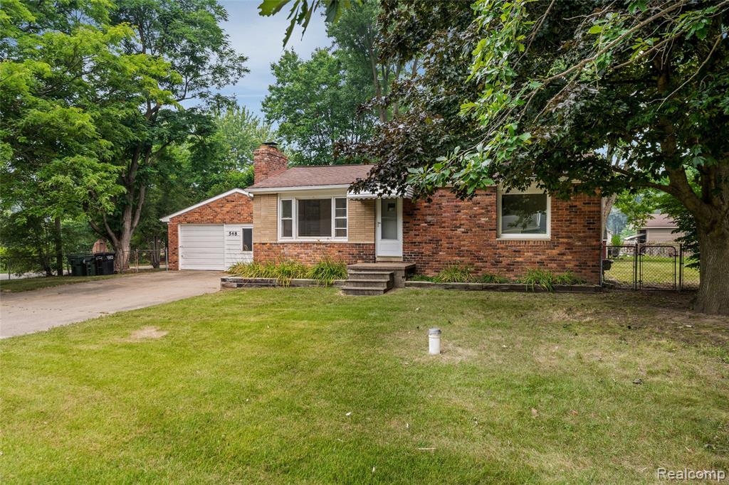 548 Oakland Street, Lake Orion, MI 48362