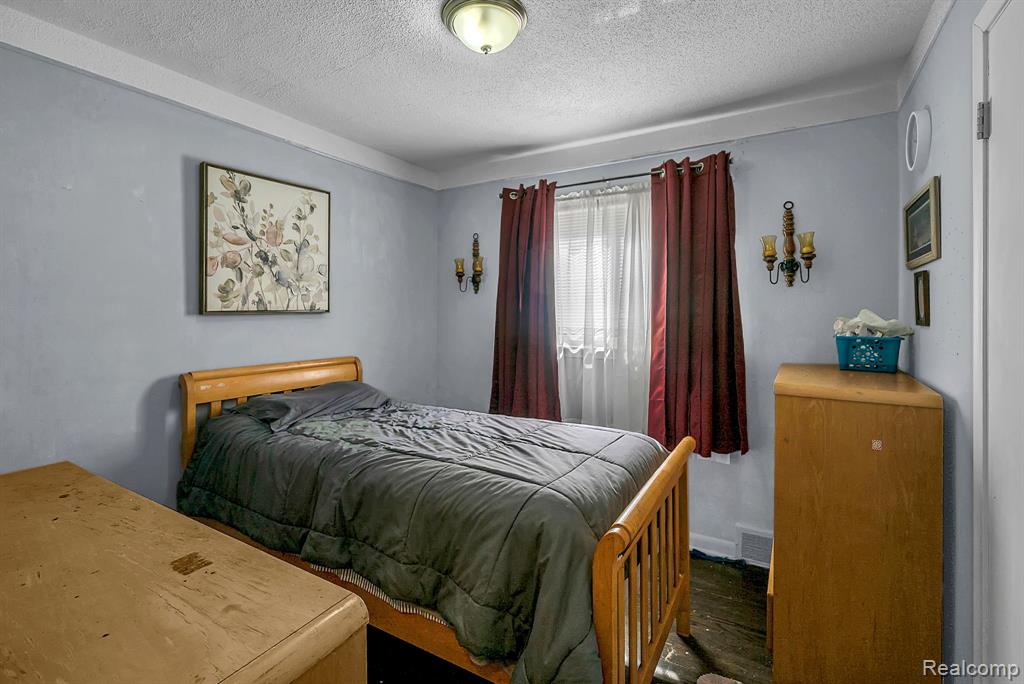 1582 Chandler Avenue, Lincoln Park, MI 48146 — Photo 16