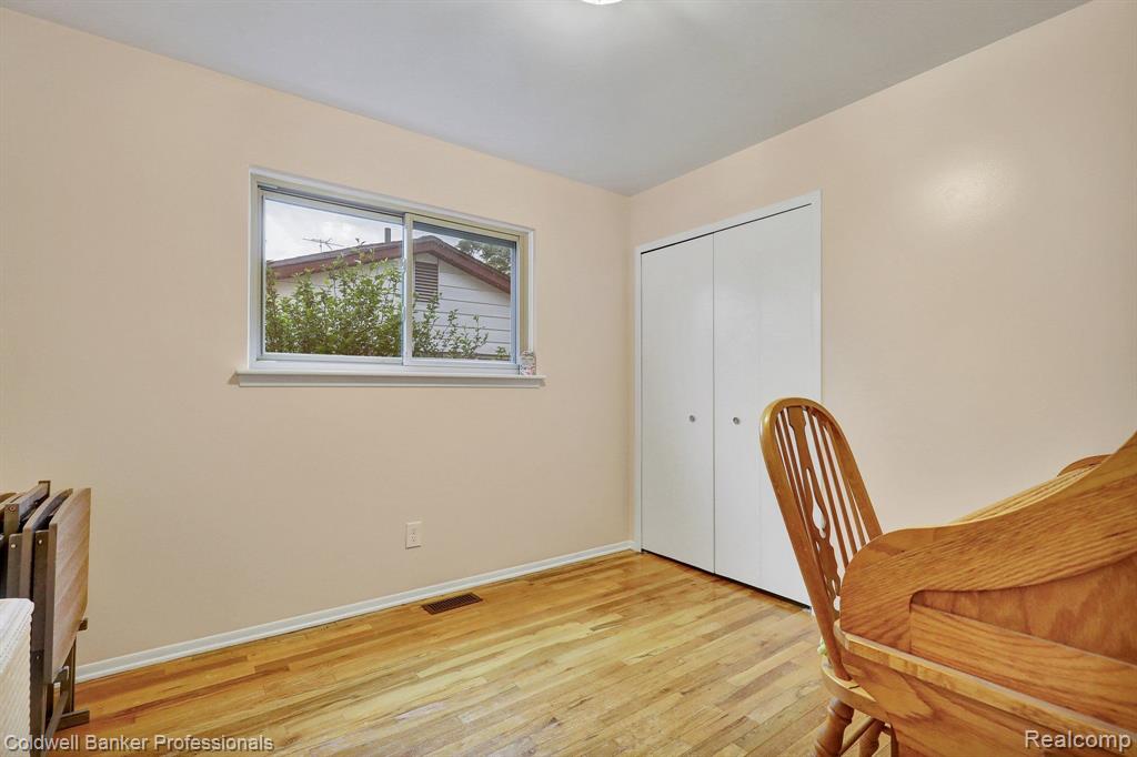 5158 SPINNING WHEEL Drive, Grand Blanc, MI 48439 — Photo 25