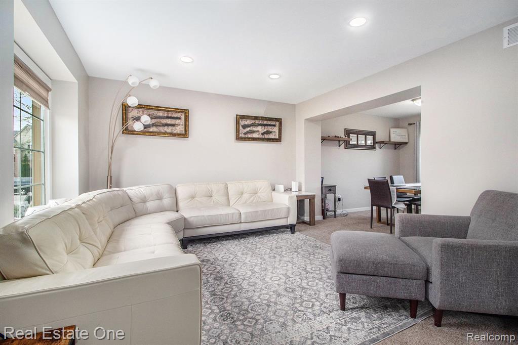 4666 CHERRY BLOSSOM Drive, Ypsilanti, MI 48197 — Photo 4