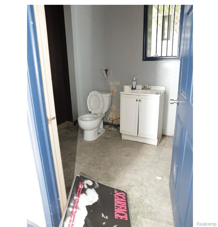 13127 HARPER Avenue, Detroit, MI 48213 — Photo 6