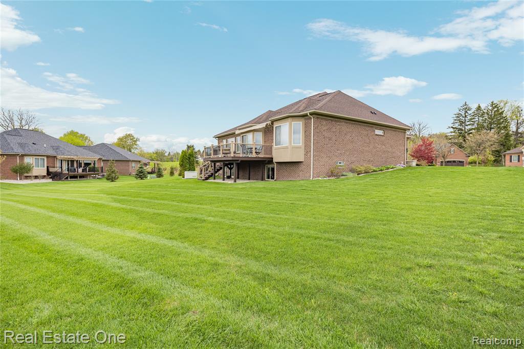 49031 Honey Tree Court Court, Northville, MI 48168 — Photo 47