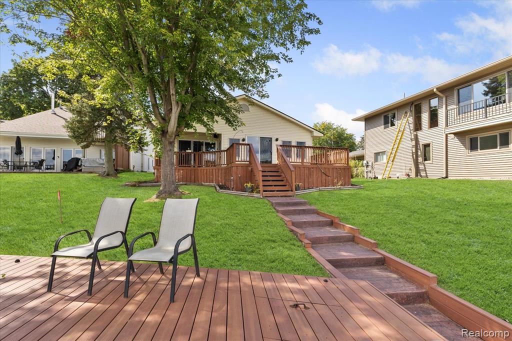 8437 WOODLAND SHORE Drive, Brighton, MI 48114 — Photo 12