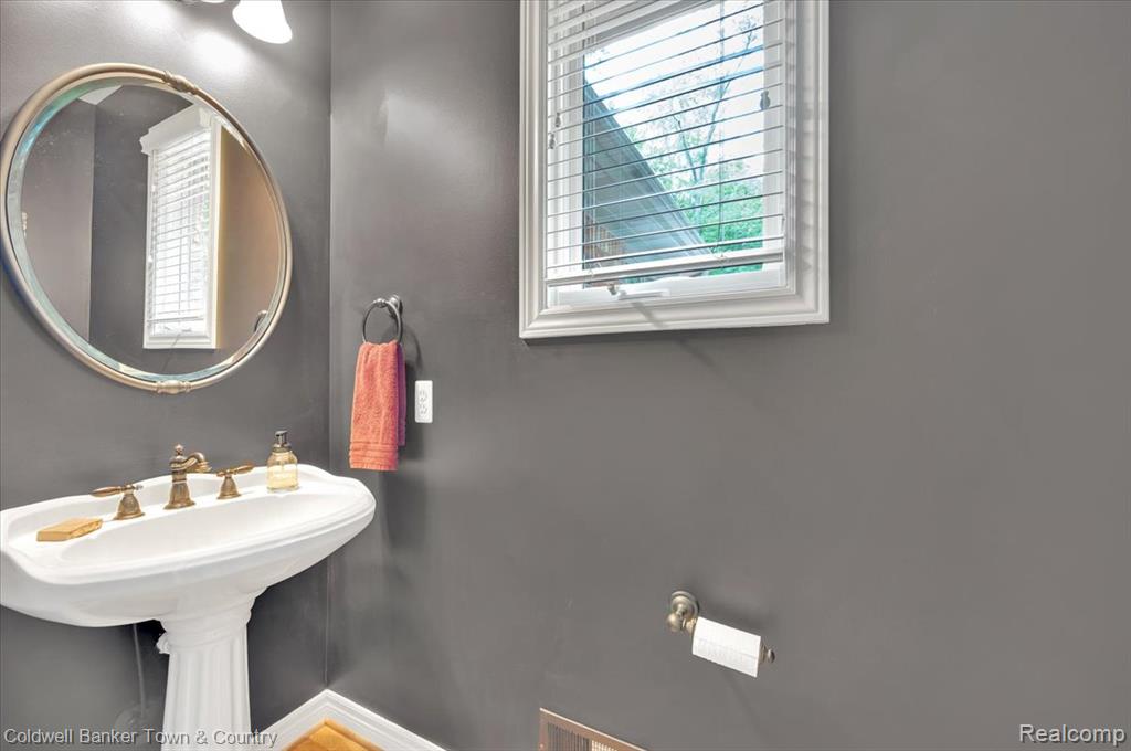 520 Iroquois Court, Oxford, MI 48371 — Photo 27