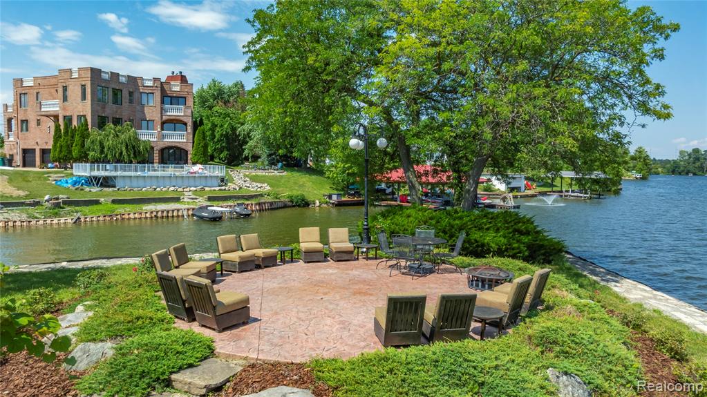 42183 Kouza Court, Belleville, MI, 48111