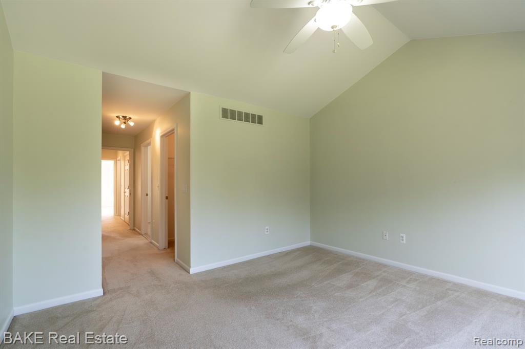 49402 N Glacier, Northville, MI 48168 — Photo 23