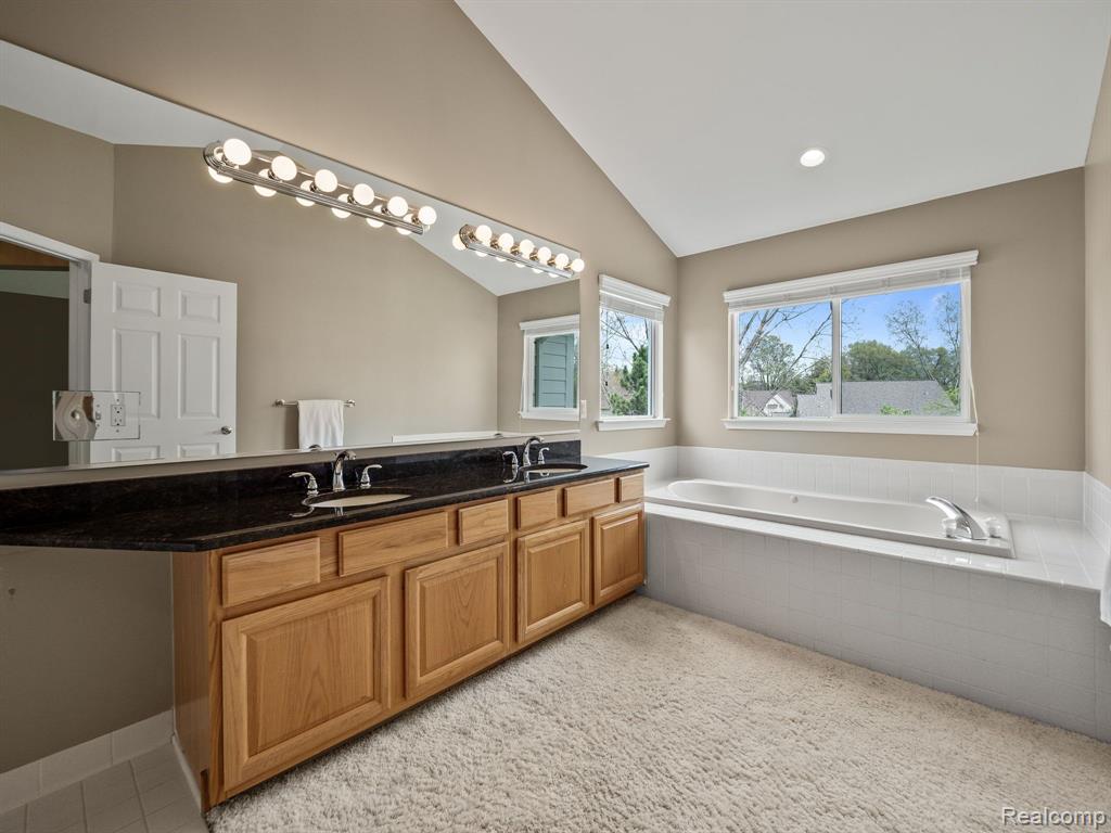 4651 Rosewood Lane, West Bloomfield, MI 48323 — Photo 24