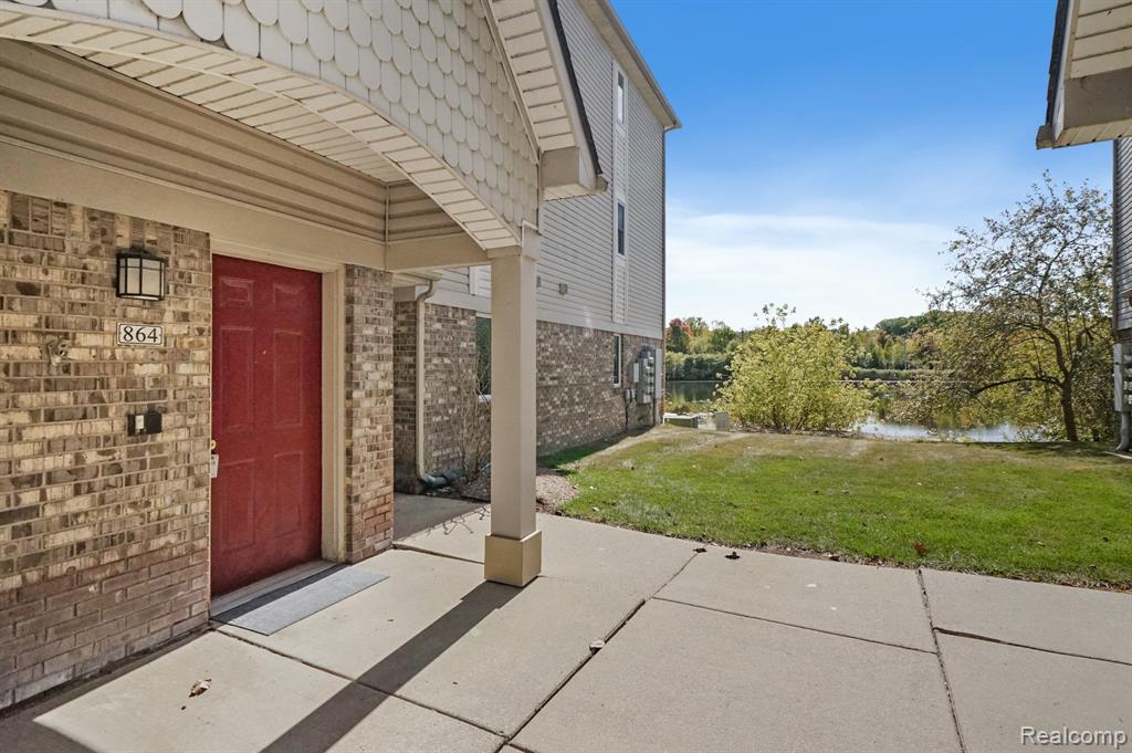 864 Amanda Lane, Pontiac, MI 48340 — Photo 3