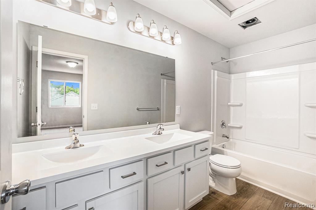 730 NATALIA Drive, Davison, MI 48423 — Photo 16