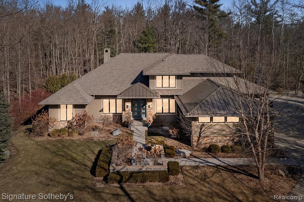 3479 E Shady Ridge Lane, Midland, MI 48642