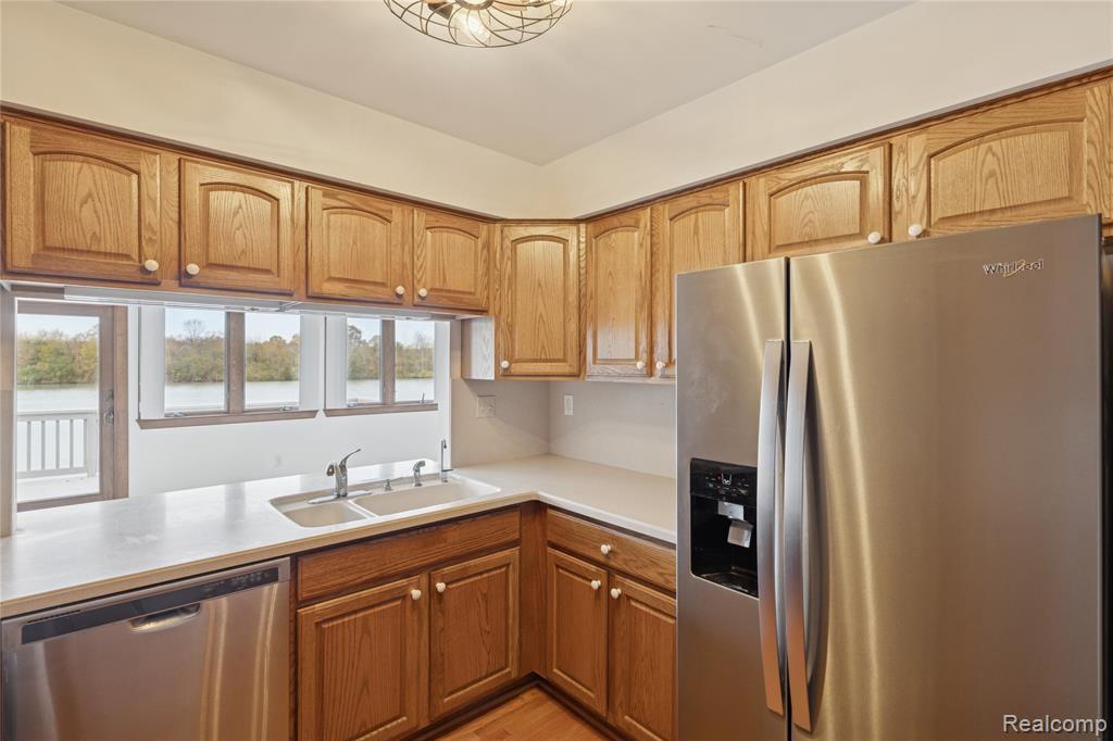 9502 Fenwin Drive, Grand Blanc, MI 48439 — Photo 12