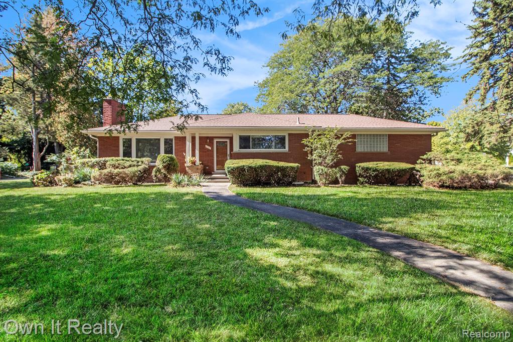 27619 California Drive SW, Southfield, MI 48076 — Photo 2