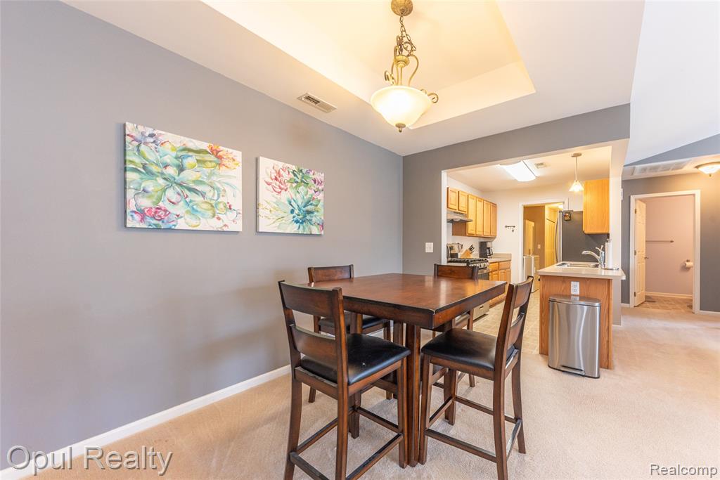 11698 Farmington Road, Livonia, MI, 48150