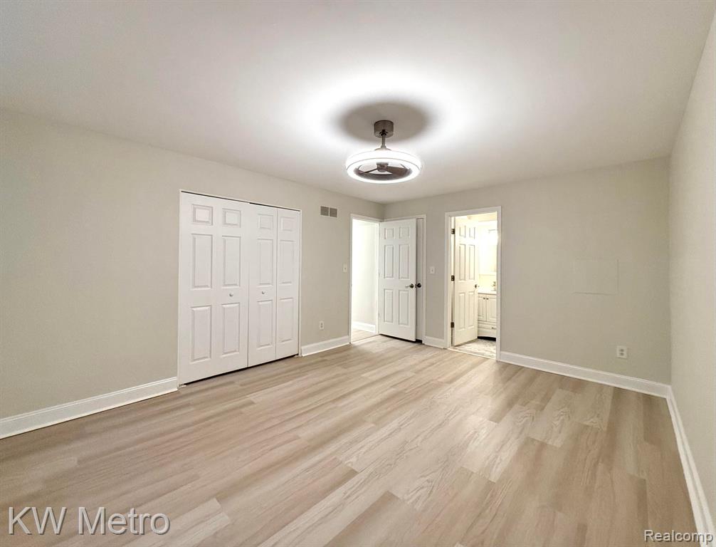 666 E FOX HILLS Drive, Bloomfield Hills, MI 48304 — Photo 22