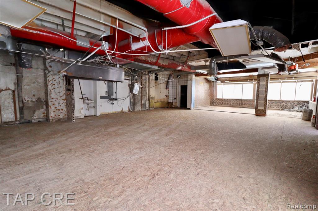 8902 Second, Detroit, MI 48202 — Photo 6