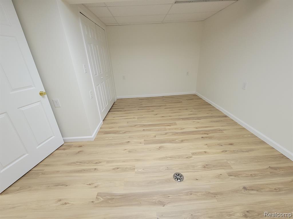 4640 SINGH Drive, Sterling Heights, MI 48310 — Photo 35