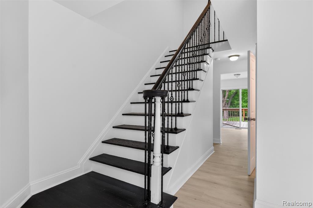 3457 ASHBURNAM, Ann Arbor, MI 48105 — Photo 9