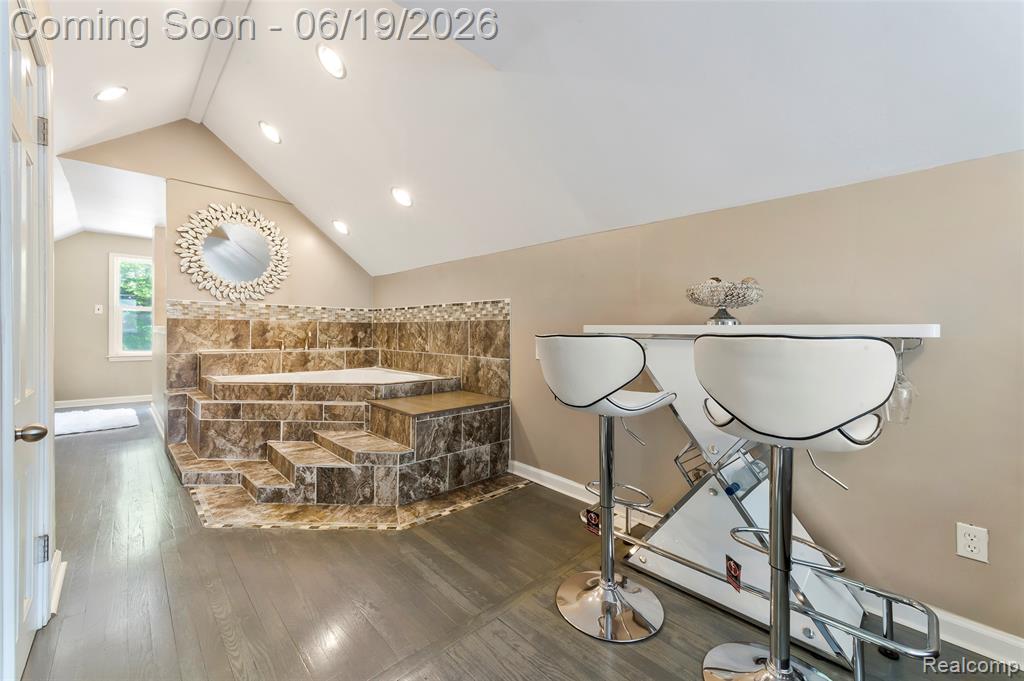 16216 Burgess, Detroit, MI 48219 — Photo 32