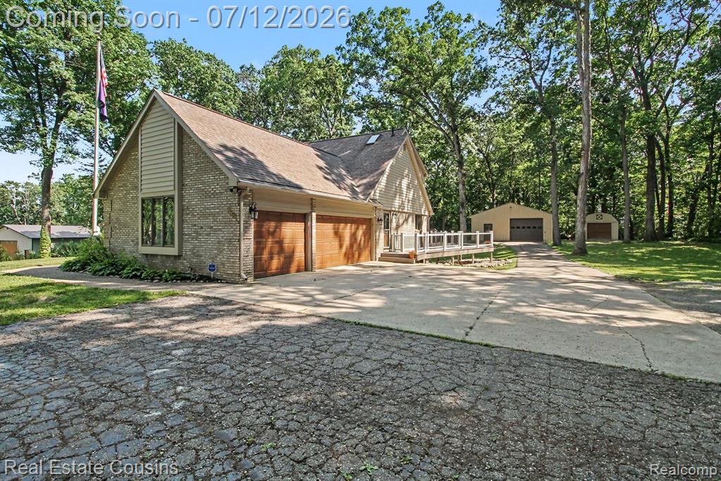9828 Whisperwood Lane, Brighton, MI 48116 — Photo 28