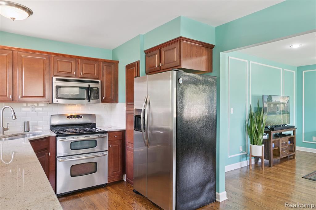4241 Cooper Avenue, Royal Oak, MI 48073 — Photo 12