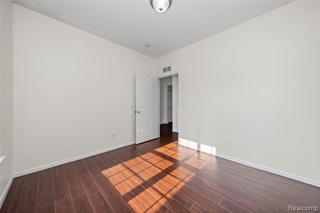 43270 Pendleton Circle, Sterling Heights, MI 48313 — Photo 26