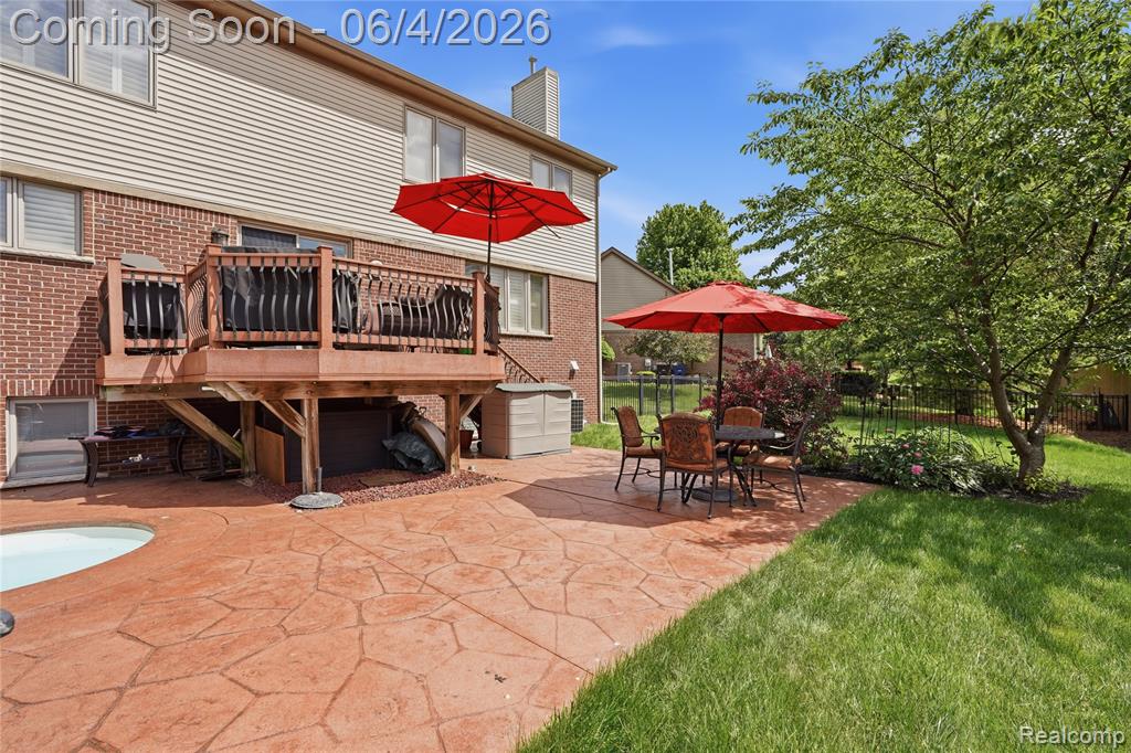 8605 Vista Court, Westland, MI — Photo 38