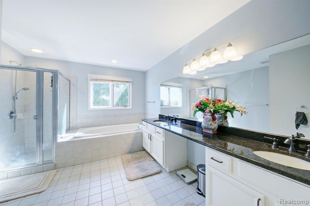 49169 Founders Court, Canton, MI 48187 — Photo 31